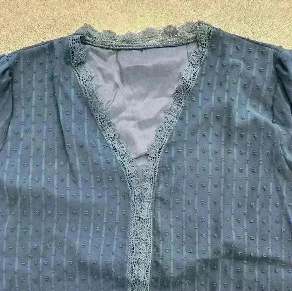 Womens long sleeve lace blouse - Picture 2 of 5